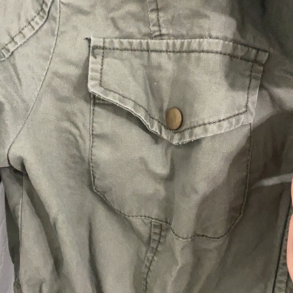 Army green jacket - Picture 5 of 6